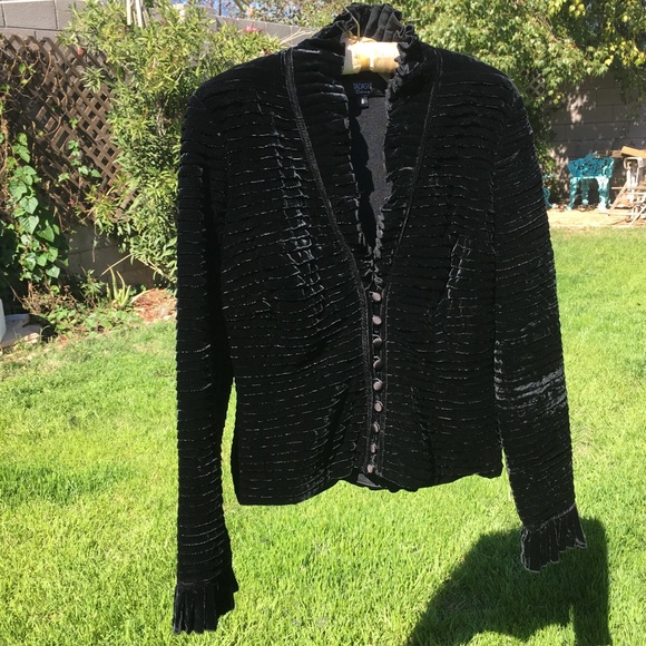 ✨2x HOST PICK✨ Tadashi Collection silk velvet blazer - Picture 2 of 9